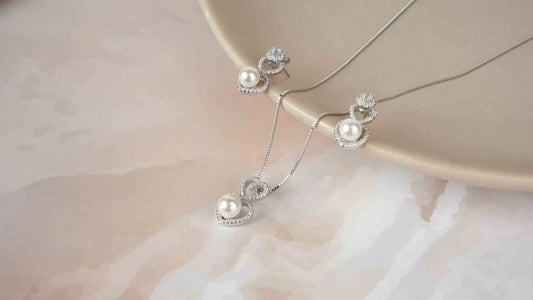 Amora Pearl Set