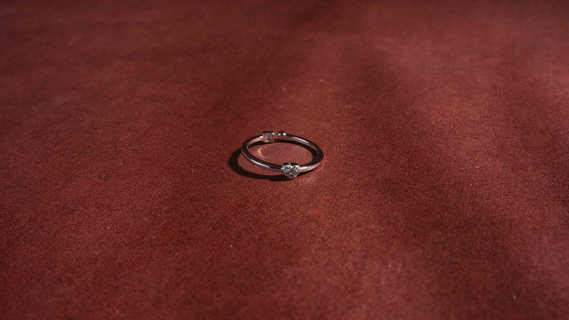Niva Heart Ring